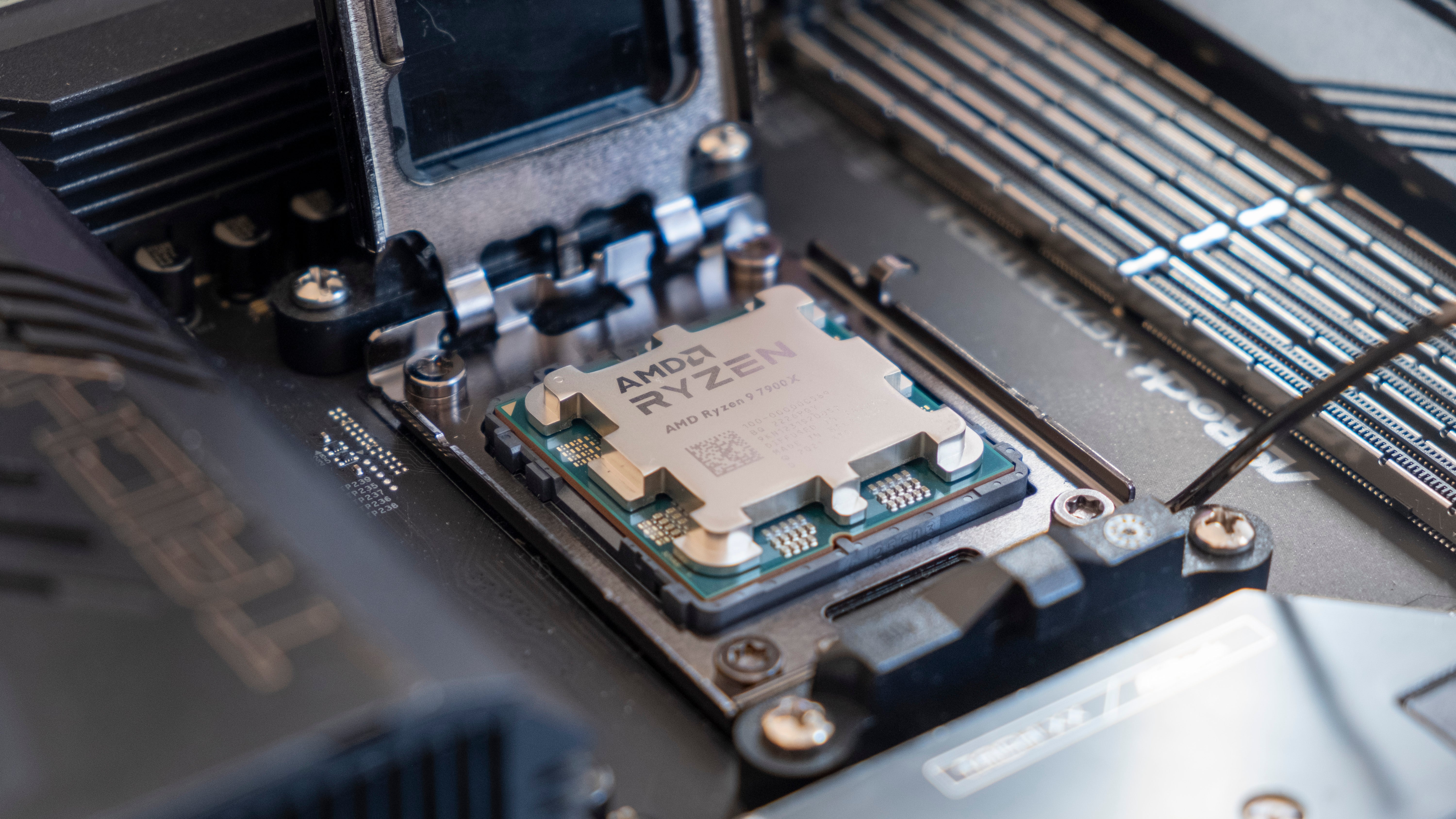 O Ryzen 9 7900X da AMD caiu para £ 456,70 em um acordo de CPU na Cyber ​​​​Monday