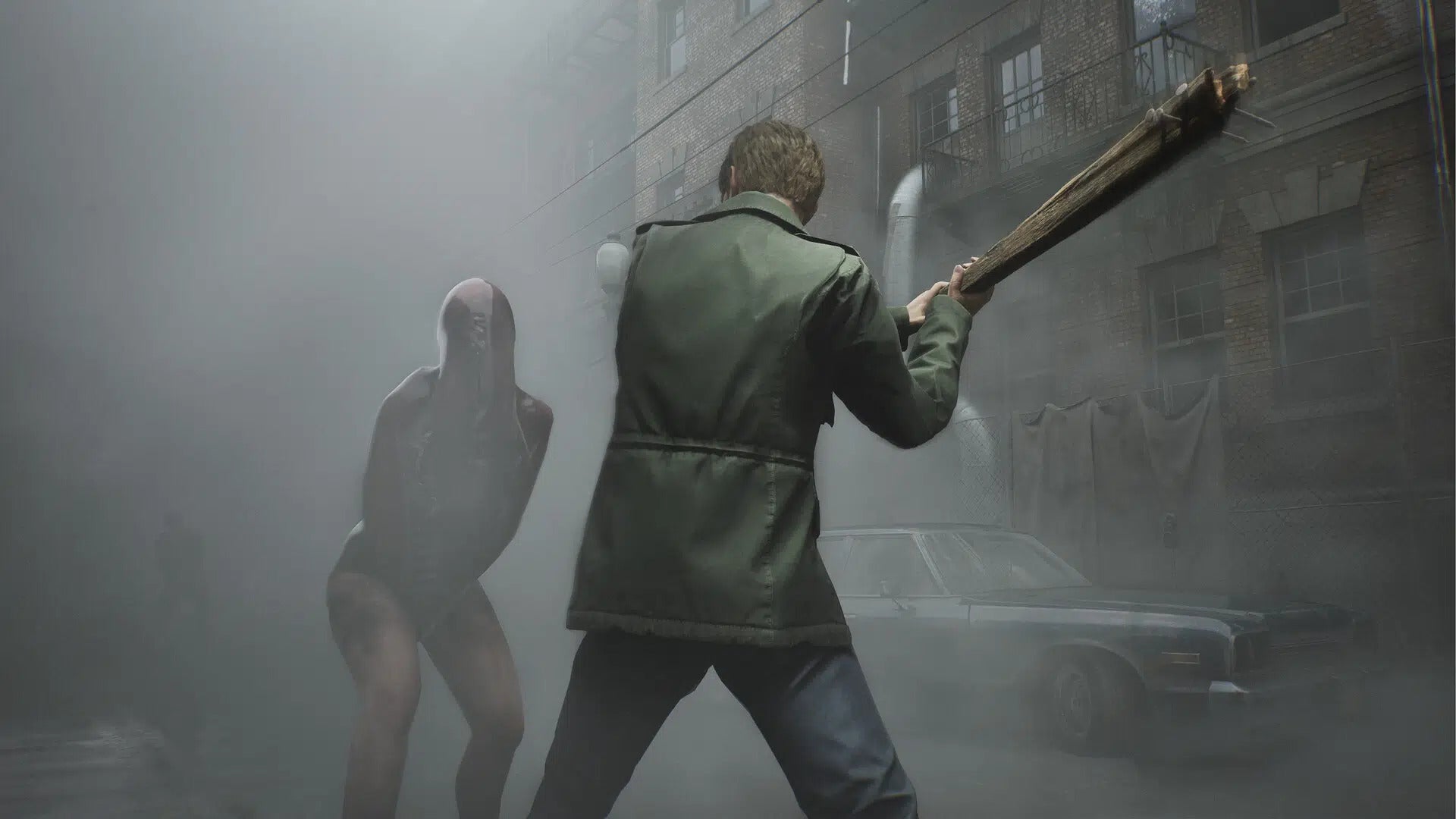 James defends himself against a Lying Figure in the Silent Hill 2 remake.