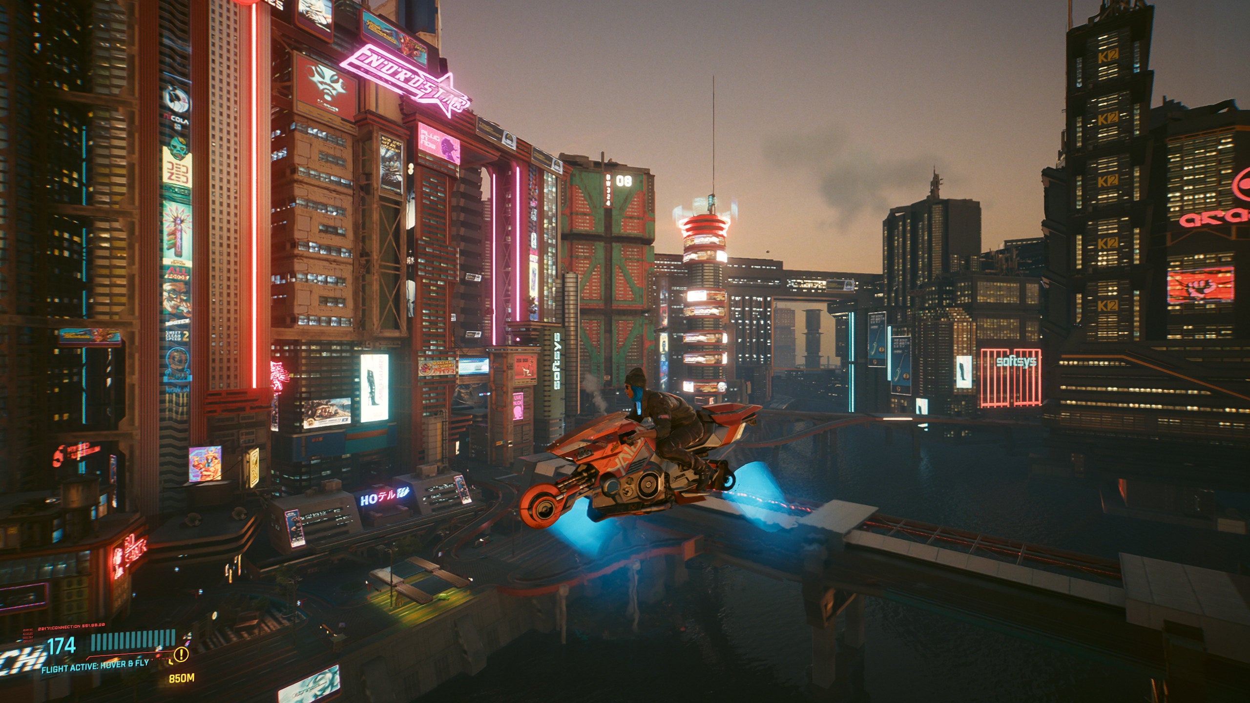 Menerbangkan hoverbike di Cyberpunk 2077 menggunakan mod, Let There Be Flight mod.