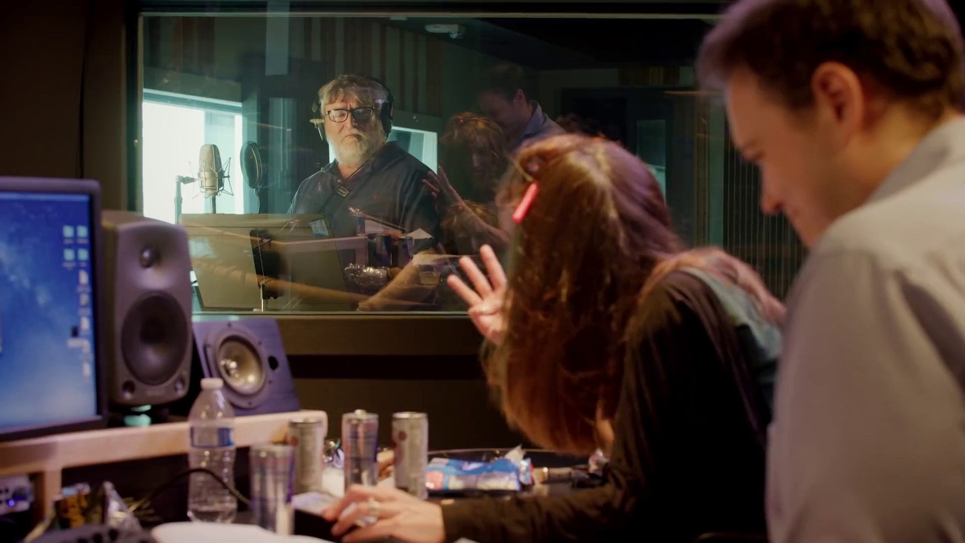 Conceited fair Kiwi Gabe Newell steps up to the mic in new Dota 2 voice pack | Rock Paper  Shotgun