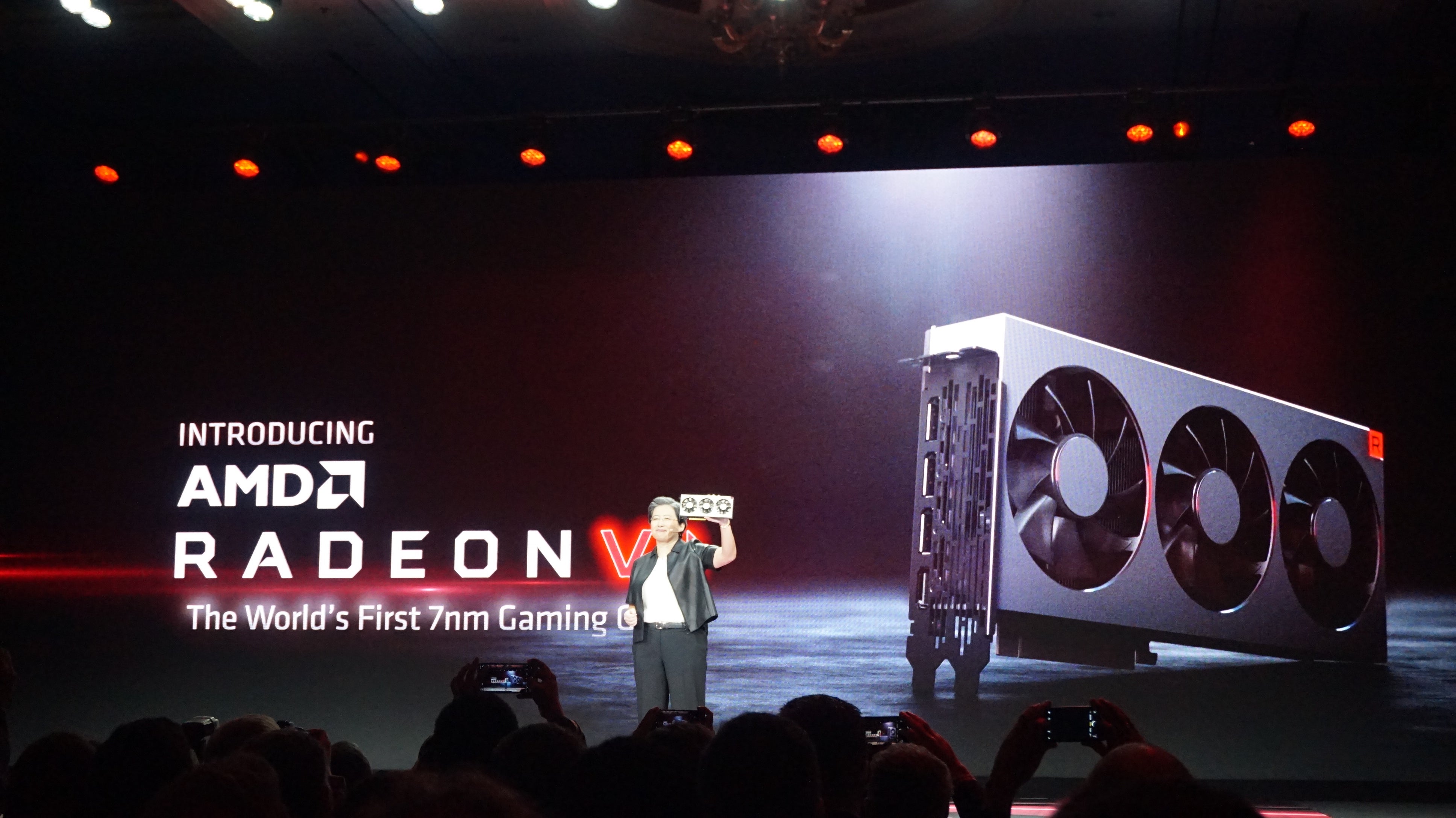 Image for CES 2019: AMD's 7nm Radeon VII could be an RTX 2080 killer (updated)