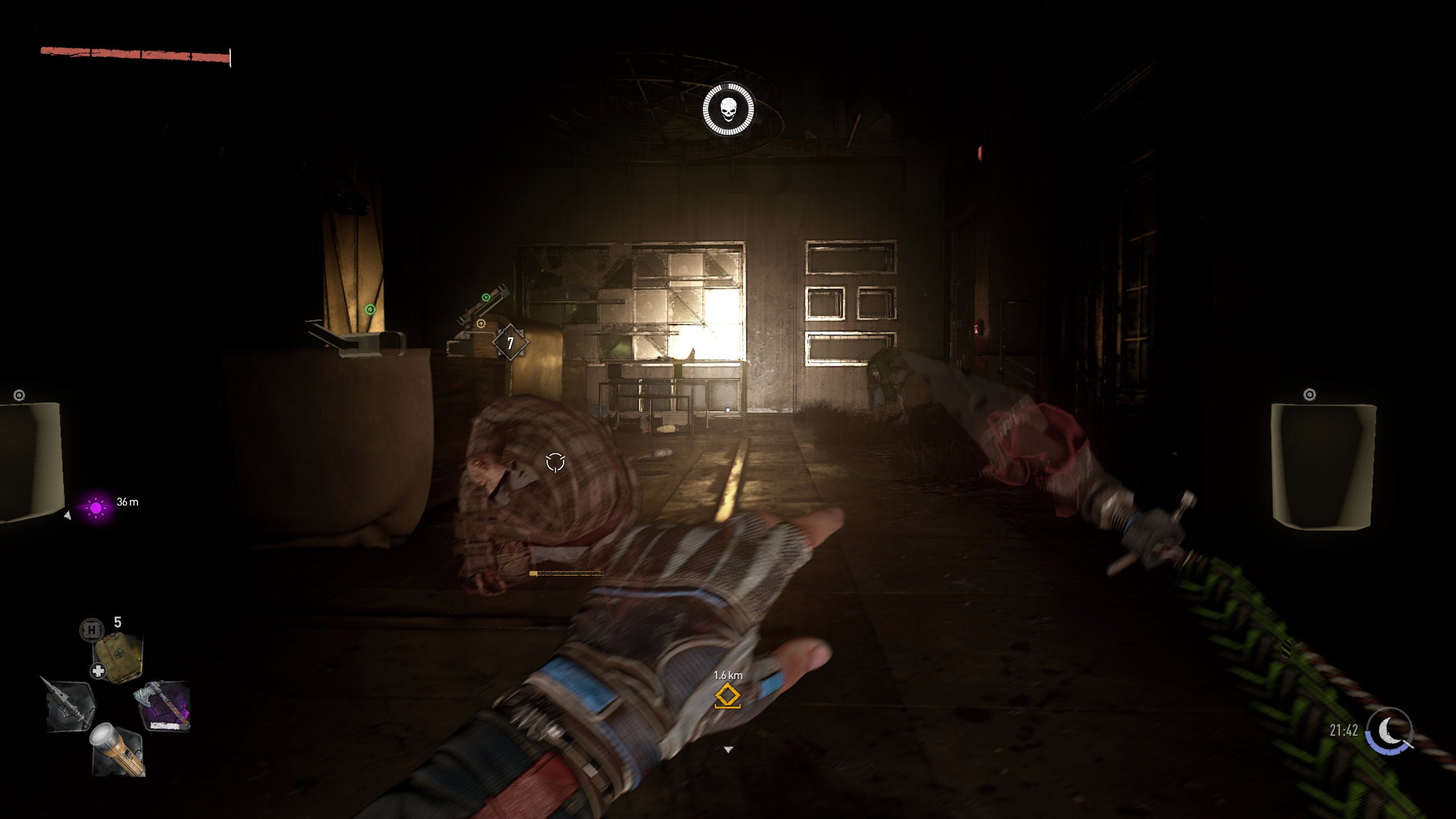 O jogador encontra dois zumbis agachados no chão em um quarto escuro em Dying Light 2