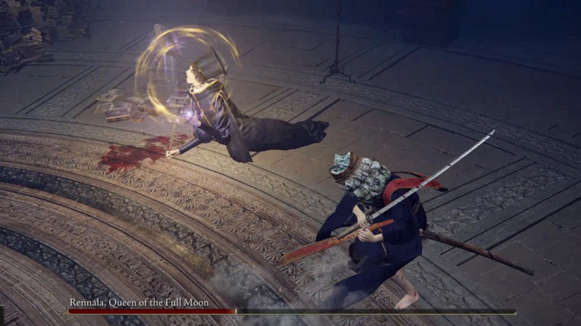 Elden Ring: the player slashes at one of Rennala's minions. The minion has a golden glow about her head.