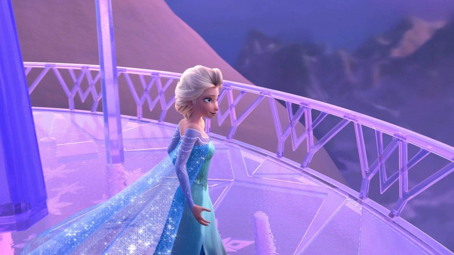 Elsa sings Let It Go