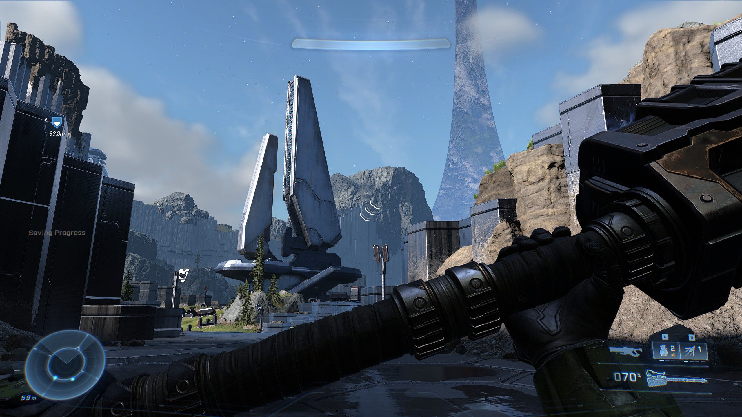 The player holds a massive hammer in Halo Infinite