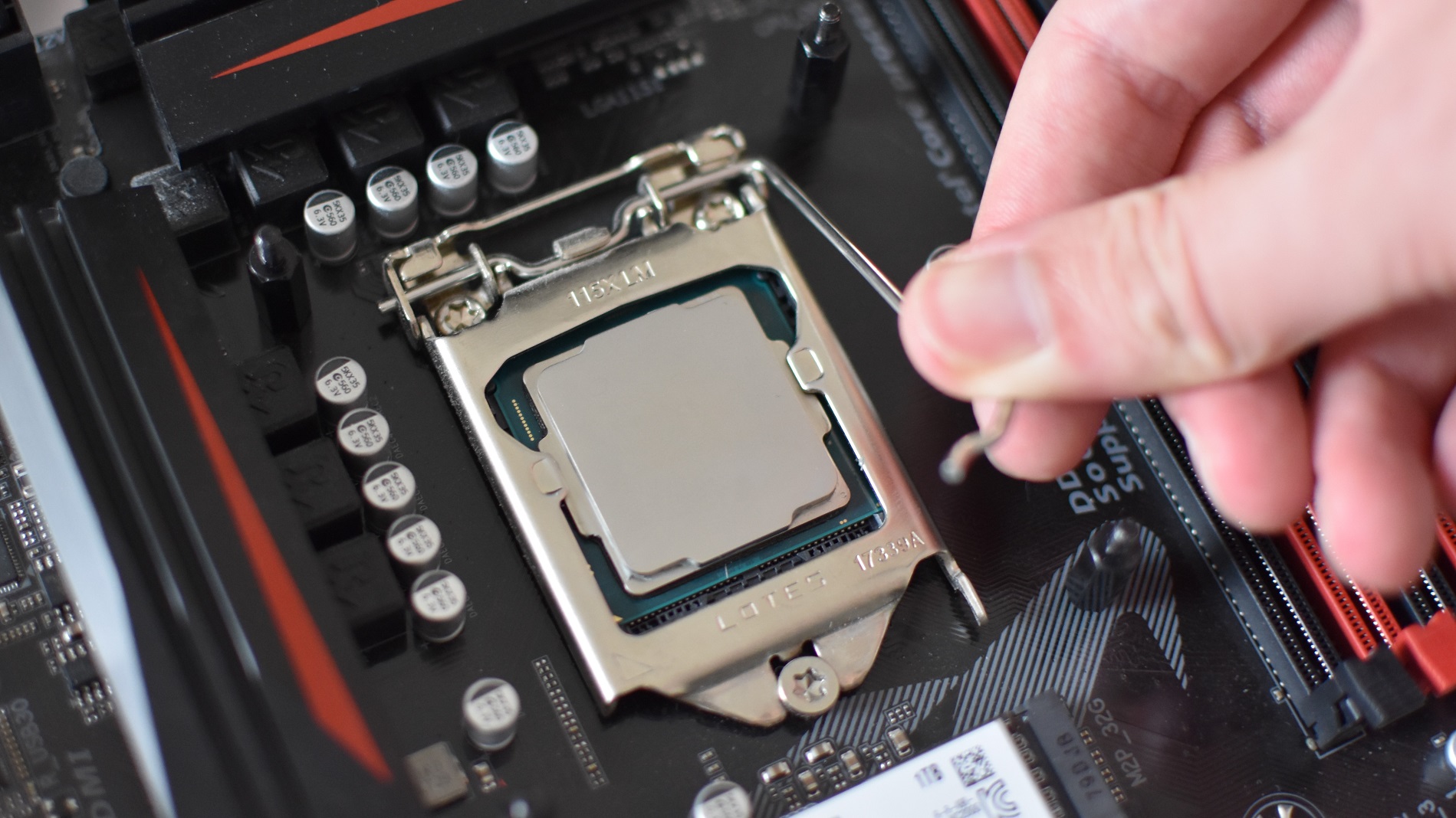 How to install a CPU - 30