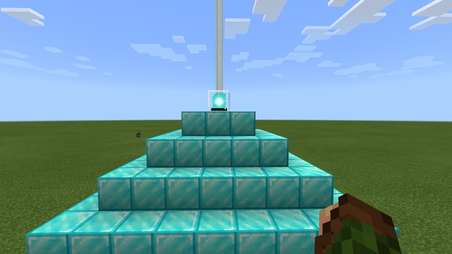 Diamond pyramid with beacon in Minecraft