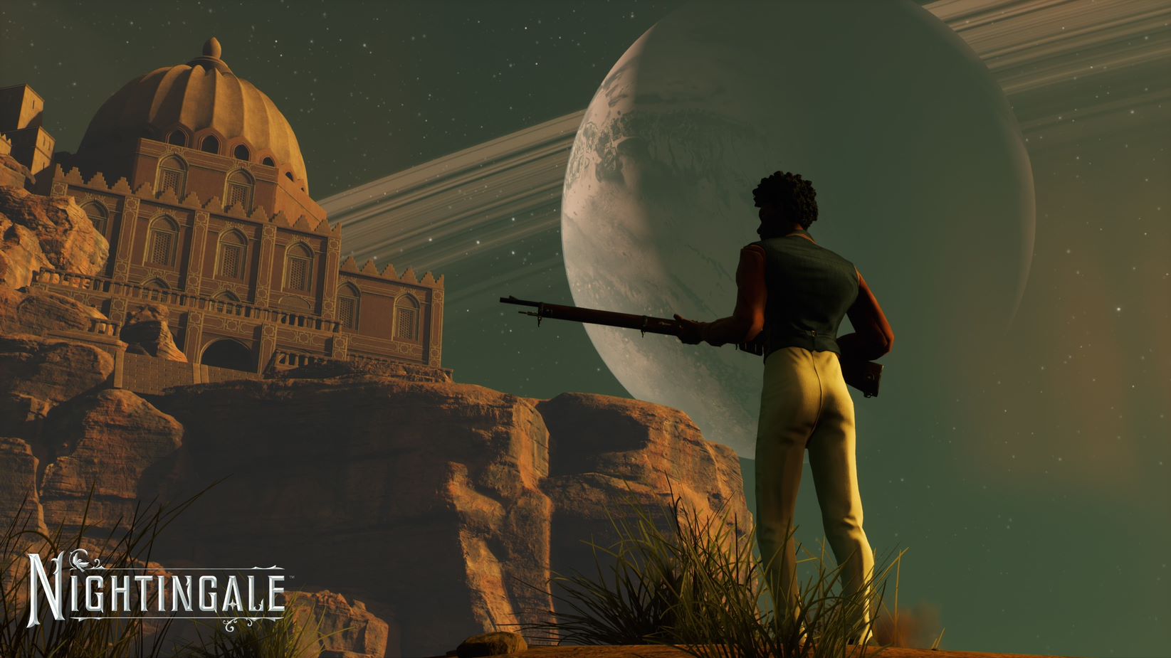 Tangkapan layar dari Nightingale yang menunjukkan pemain memegang senapan dan melihat bangunan berkubah yang indah saat bulan duduk di langit.