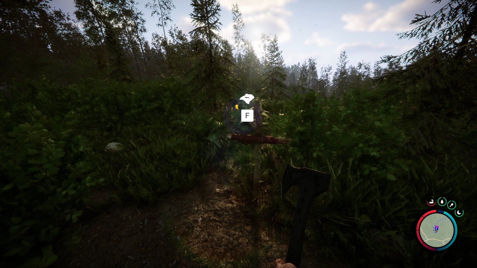 El jugador de Sons Of The Forest saquea un trozo de tela de una cruz de tumba.