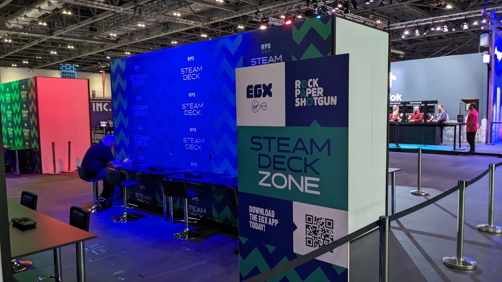 EGX London 2022'deki RPS Steam Deck Zone'un bir fotoğrafı.