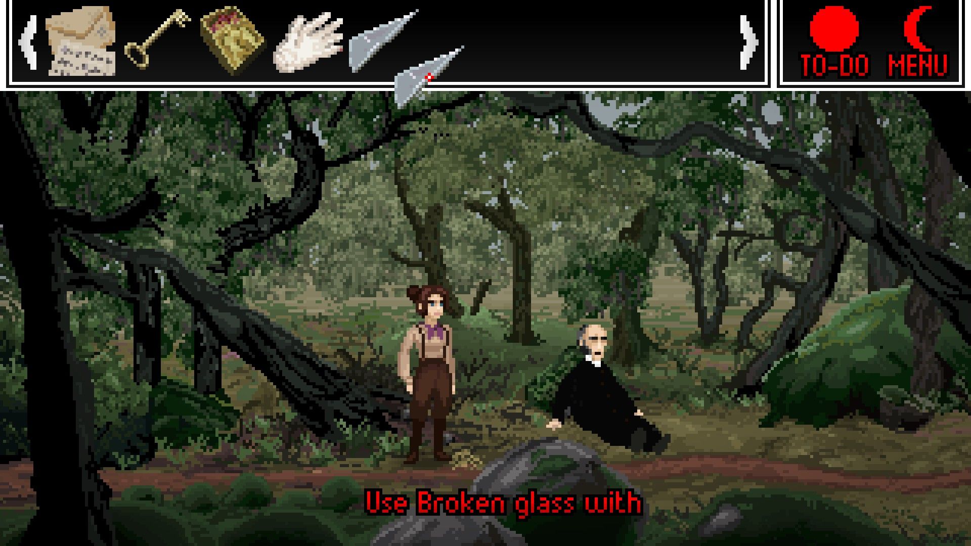 El personaje principal de The Excavation Of Hob's Barrow, Thomasina, sostiene un fragmento de vidrio de su inventario mientras está de pie en un claro del bosque junto a un sacerdote enfermo.