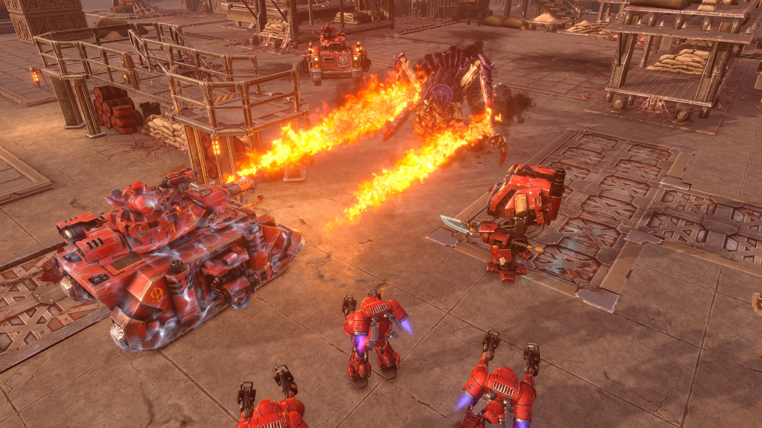 Flaming a big Tyranid in a Warhammer 40,000: Battlesector screenshot.