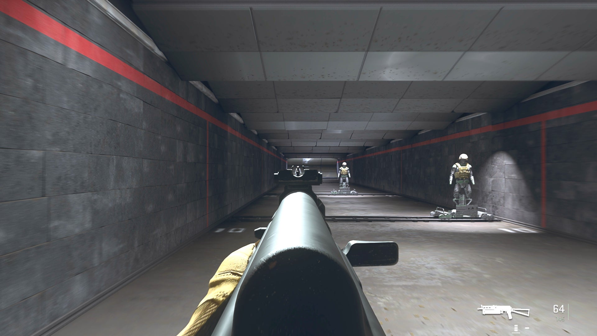 The player in Warzone 2.0 aims at a training dummy with the Minibak ironsights.