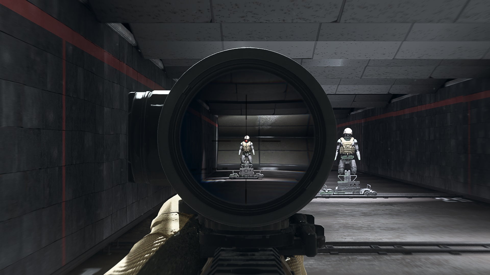 The player in Warzone 2.0 aims at a training dummy using the Cronen Zero P Optic optic attachment.
