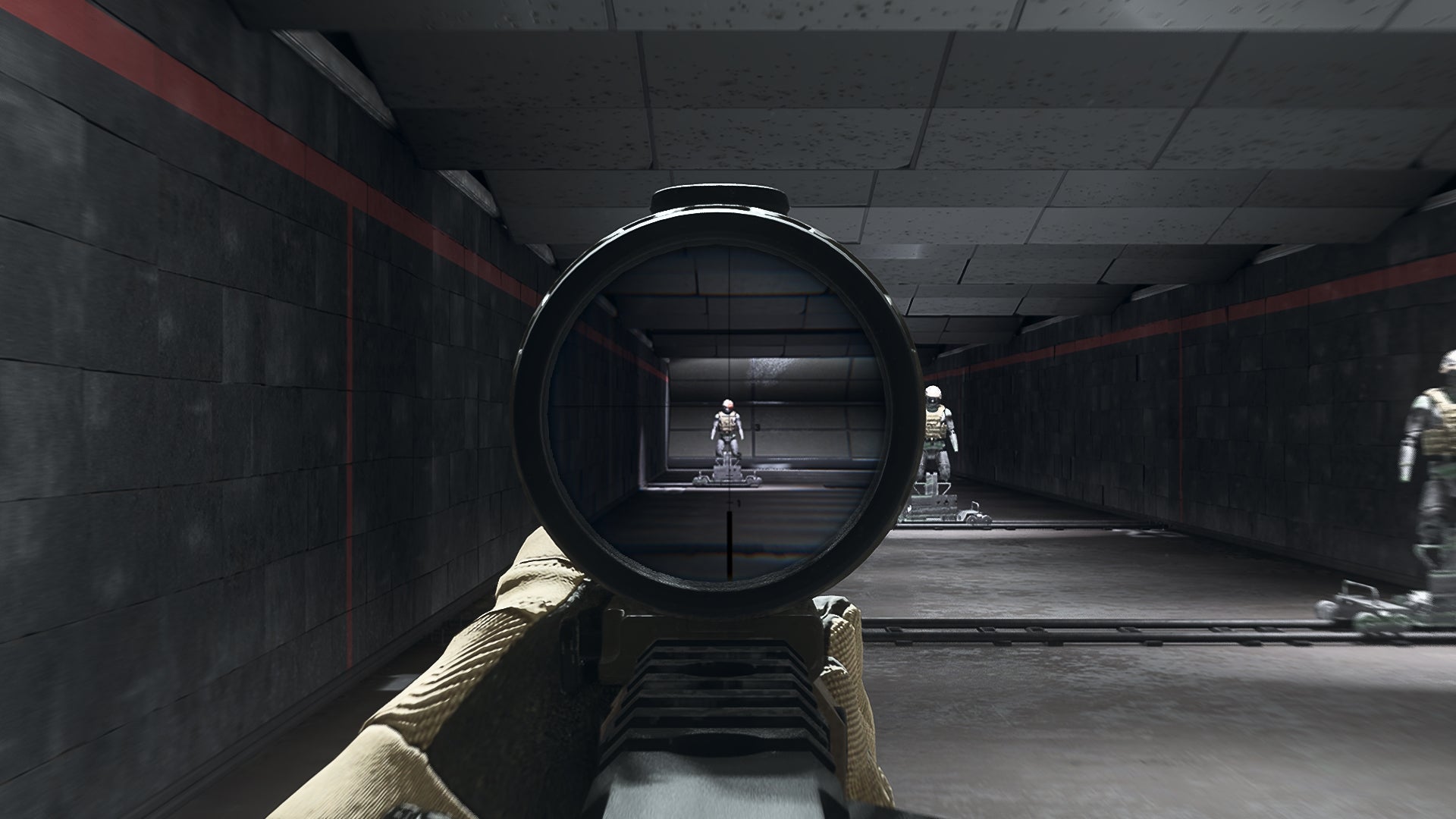 The player in Warzone 2.0 aims at a training dummy using the Schlager 4X optic attachment.