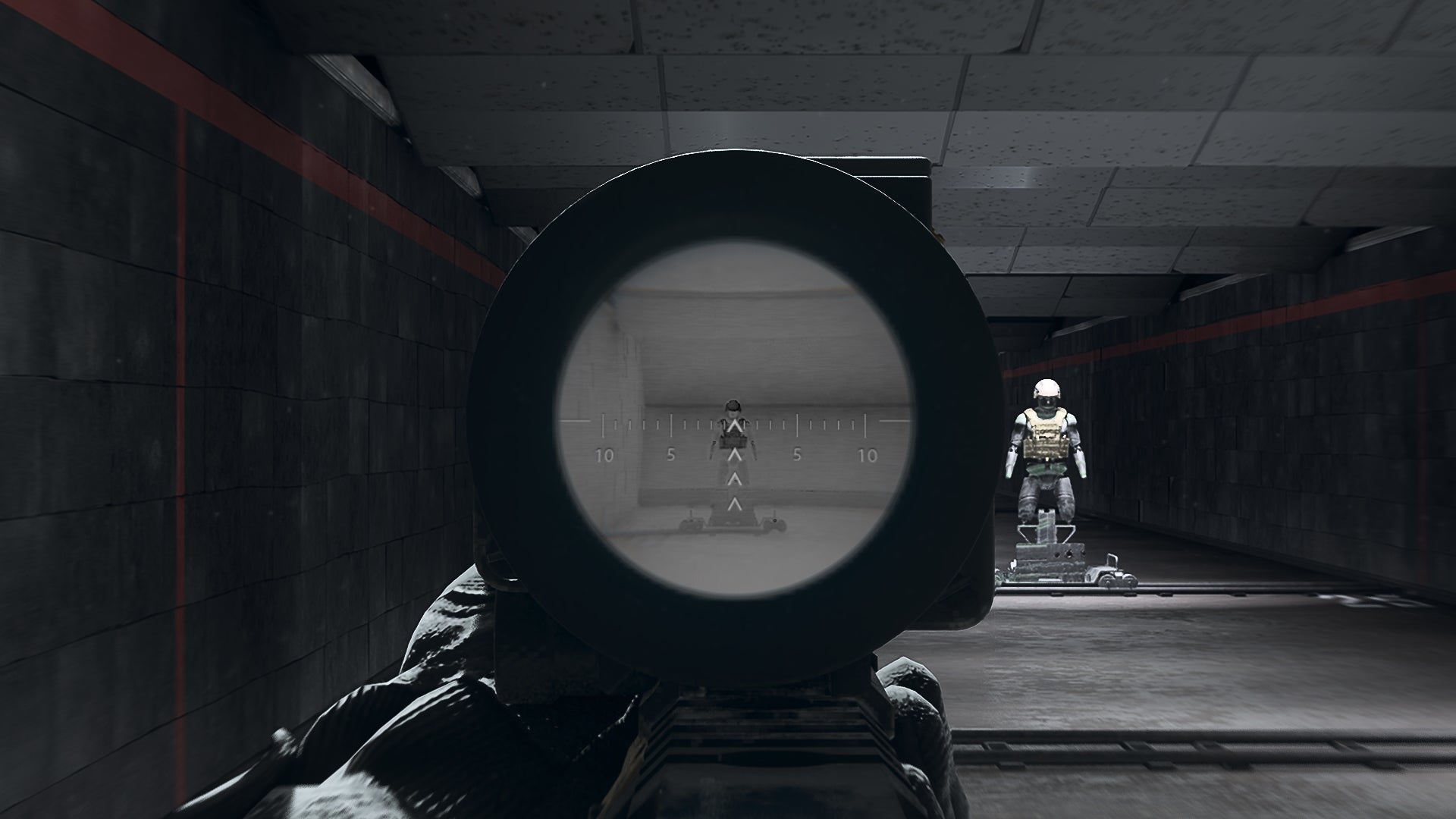 The player in Warzone 2.0 aims at a training dummy using the VX350 Thermal Optic optic attachment.