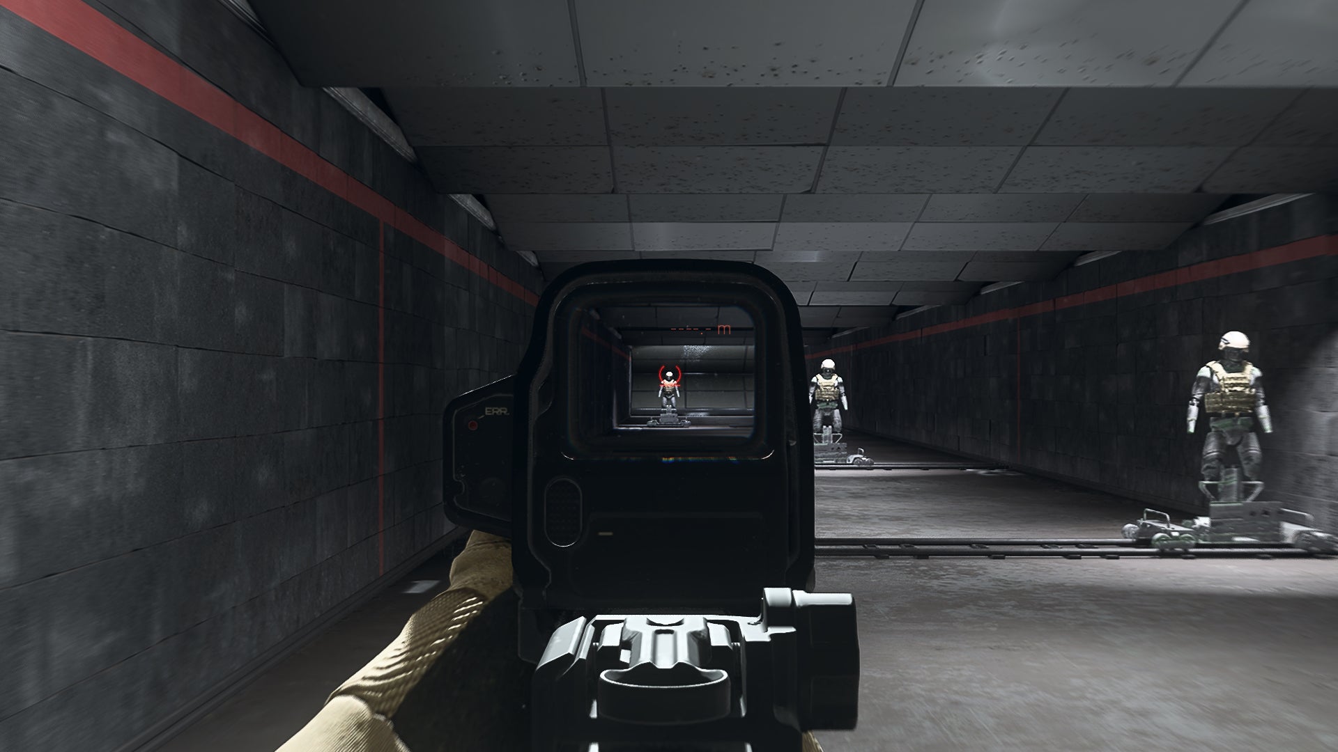 The player in Warzone 2.0 aims at a training dummy using the XTEN Angel 40 optic attachment.