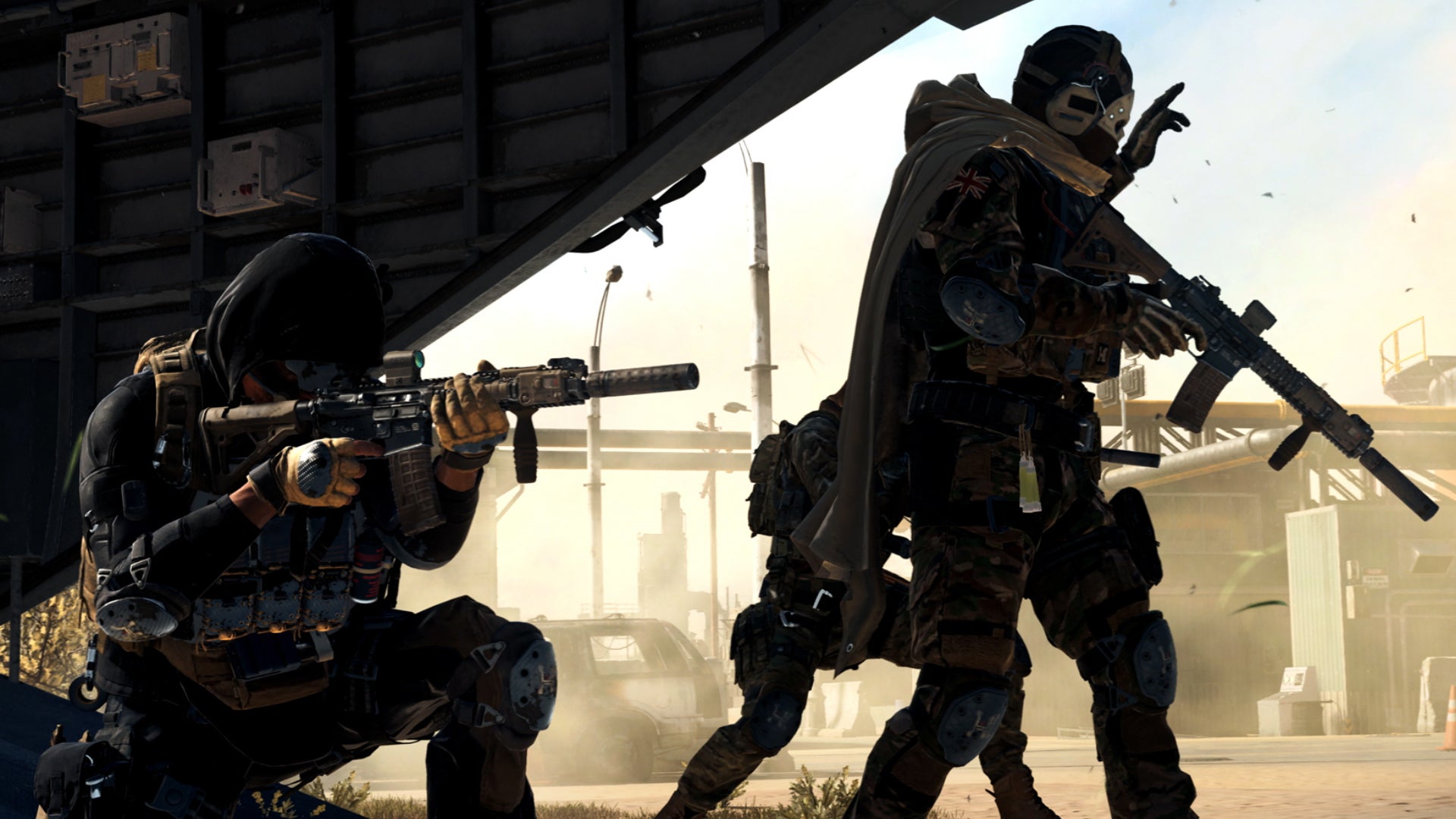 A three-person squad exits their aircraft with weapons drawn in Warzone 2.0.
